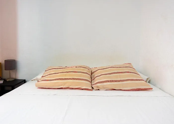 Rooms Young People Only, Soho Citycenter